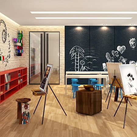 The Residences At Commonwealth By Century Properties Quezon City Esterno foto