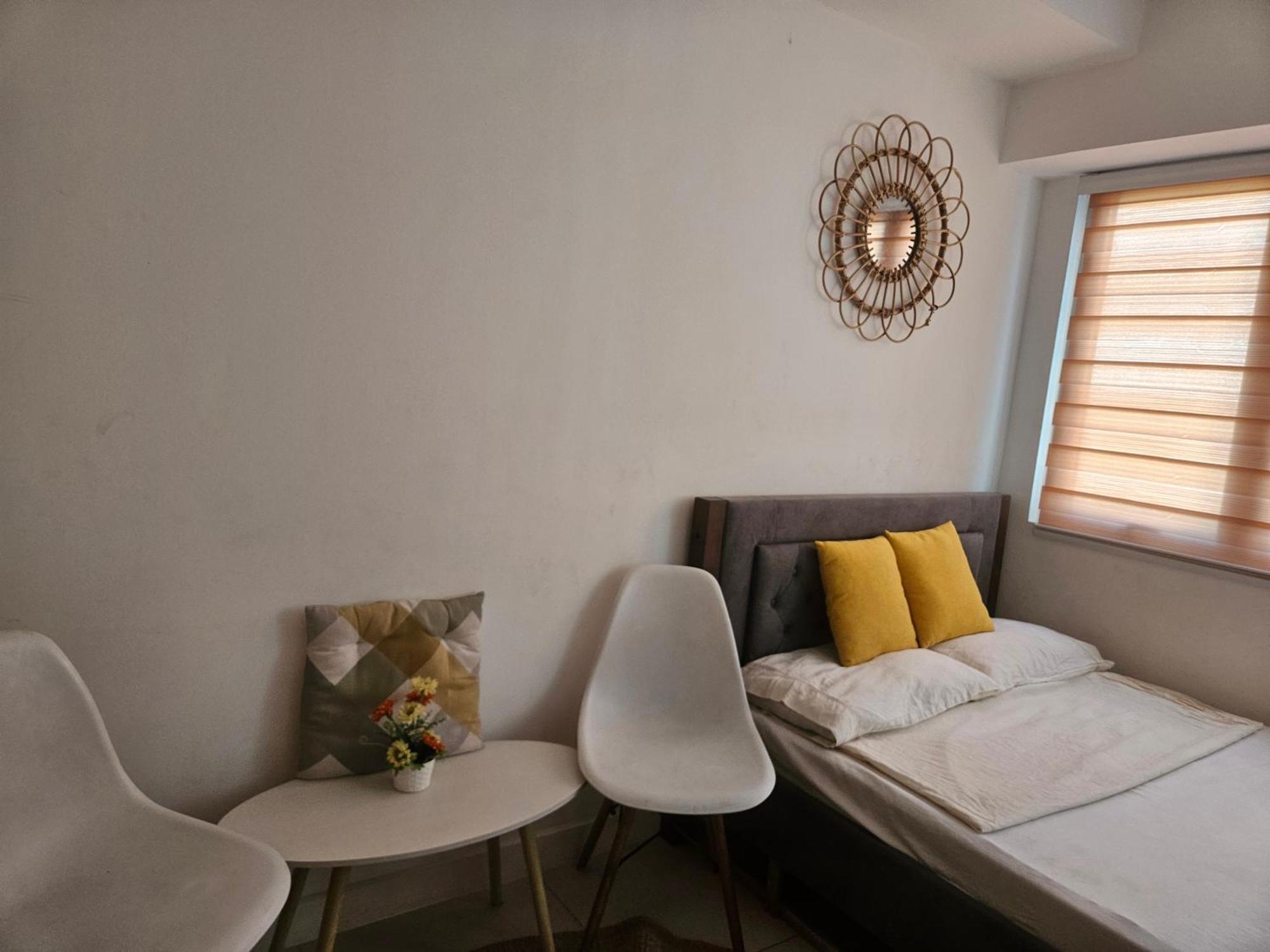 The Residences At Commonwealth By Century Properties Quezon City Esterno foto
