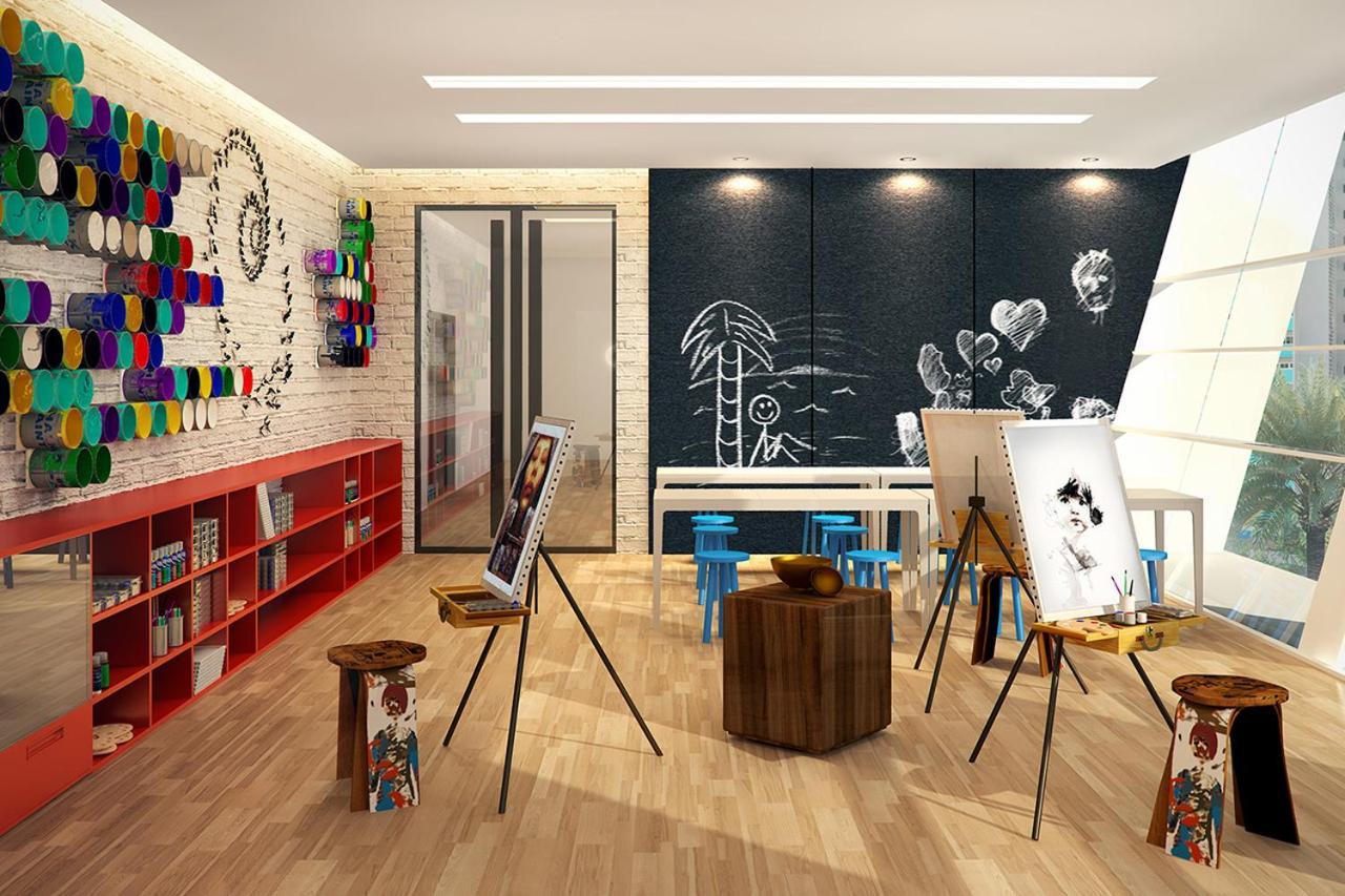 The Residences At Commonwealth By Century Properties Quezon City Esterno foto